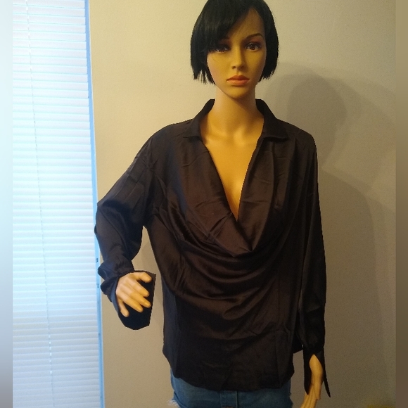 Lyaner Tops - NWOT Cowl Neck Collared Blouse With Slit Sleeve